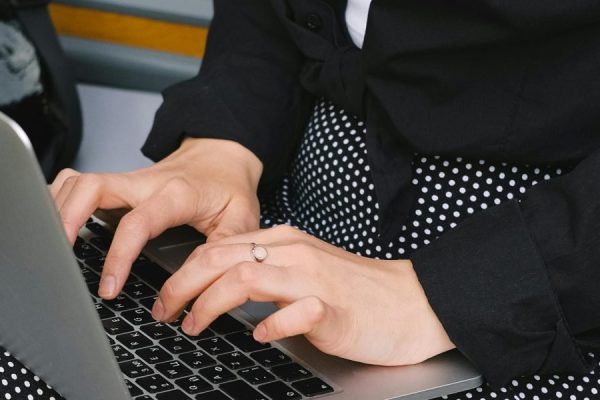 This article explains how Khan Academy distance learning can be used to develop stronger critical thinking skills in school, work, and everyday life. It outline...