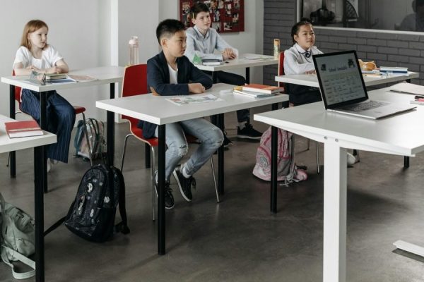 This article explains what alternative K–12 school models are, why they matter in 2026, and how they differ from traditional education. It outlines common model...