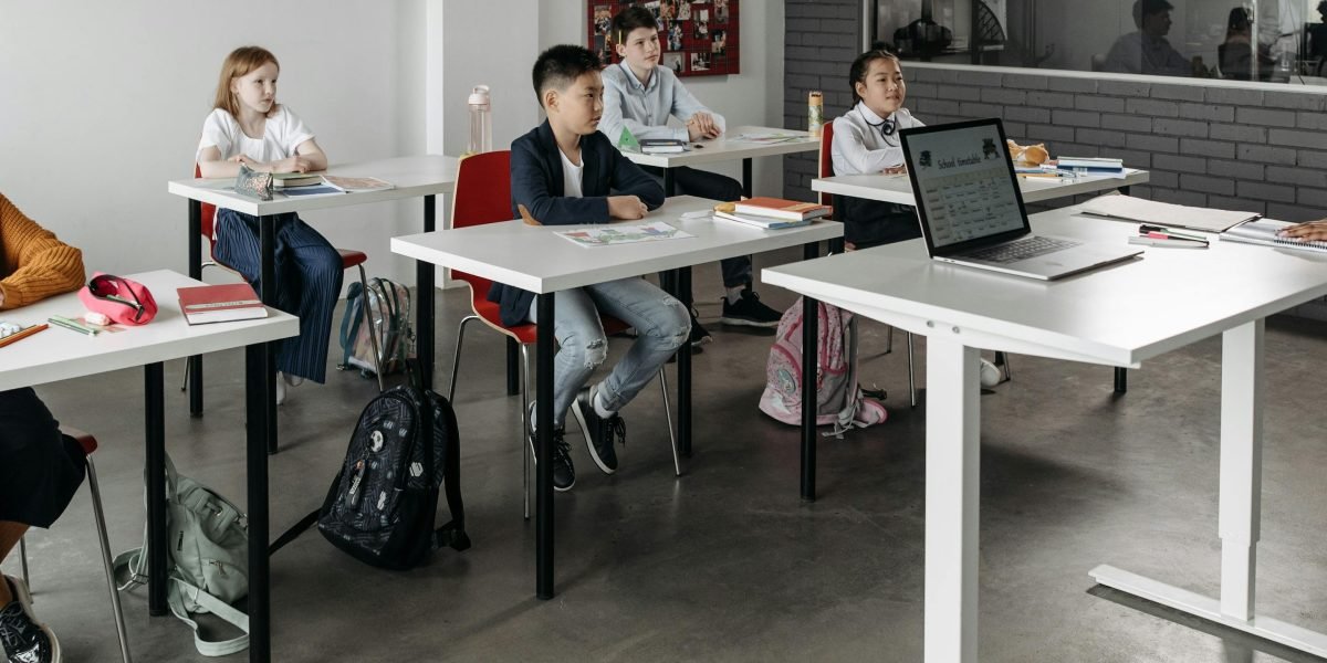 This article explains what alternative K–12 school models are, why they matter in 2026, and how they differ from traditional education. It outlines common model...
