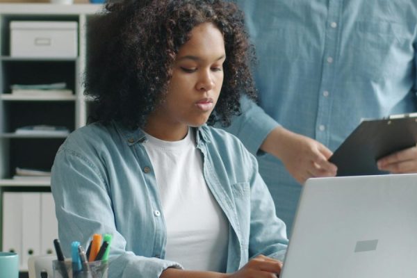 This article explains why online learning platforms matter in 2026 and offers practical guidance for both individual learners and organizations on how to choose...