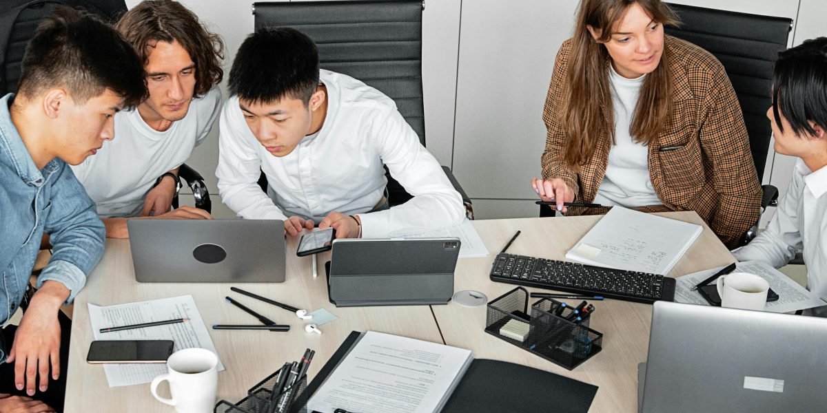 Collaborating with peers and combining multiple learning resources enhances critical thinking development.
