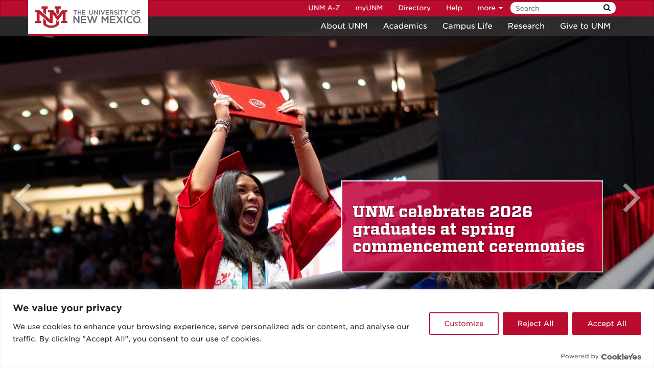 The homepage of the University of New Mexico, a reference point for educational frameworks like P21.
