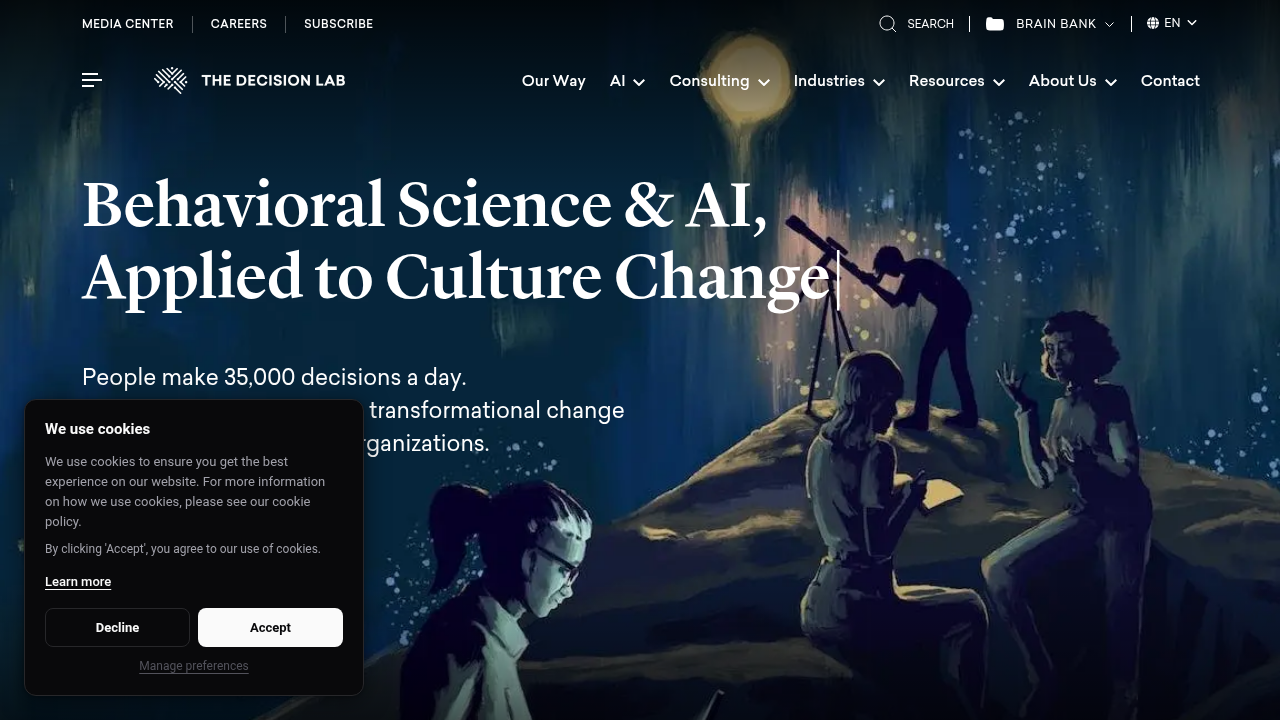 The homepage for The Decision Lab, a resource focused on decision science and cognitive biases.